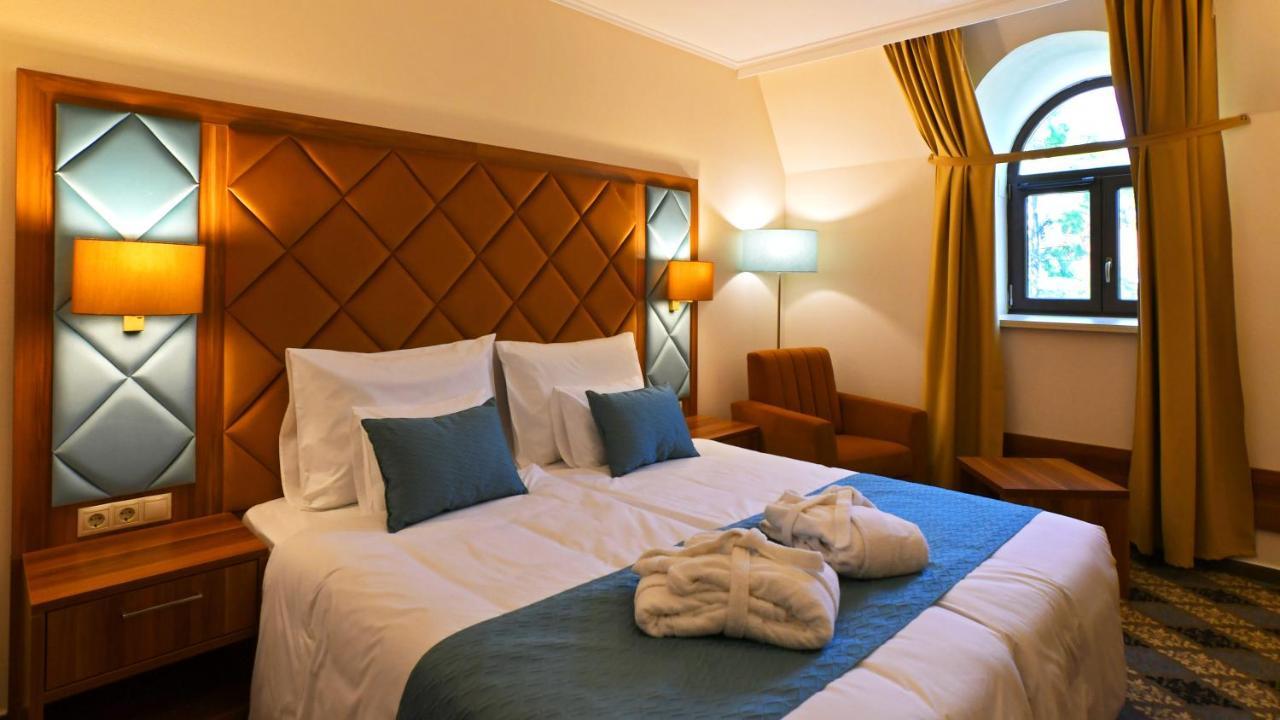 Wellness Hotel Gyula Exterior photo