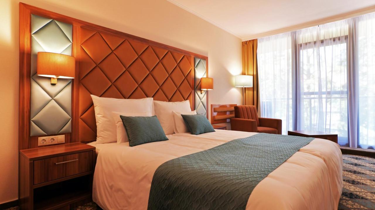 Wellness Hotel Gyula Exterior photo
