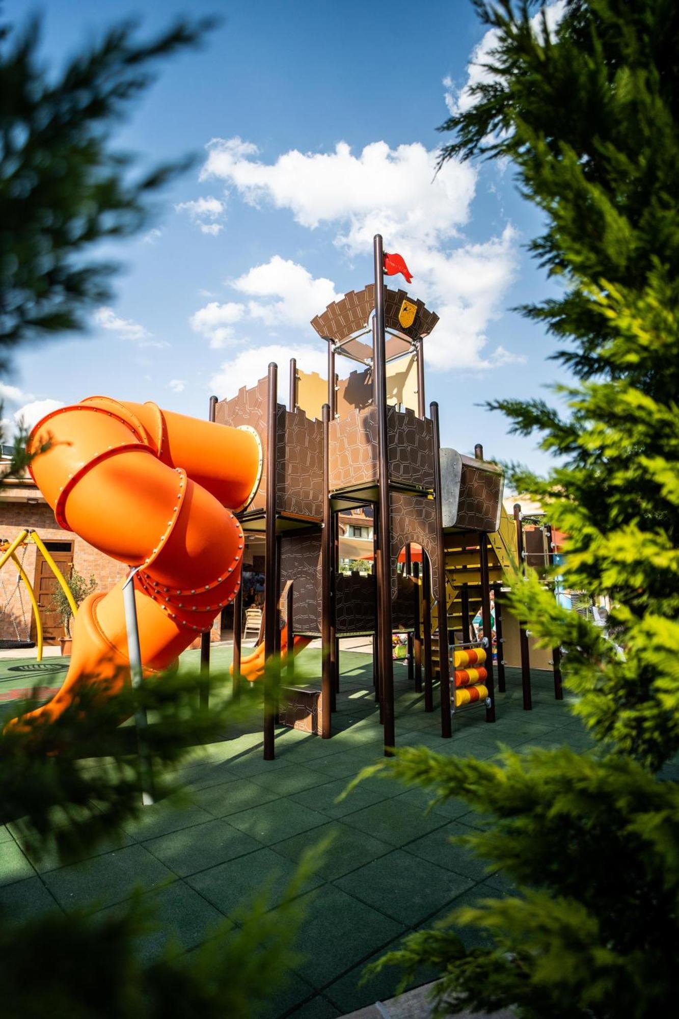 Wellness Hotel Gyula Exterior photo