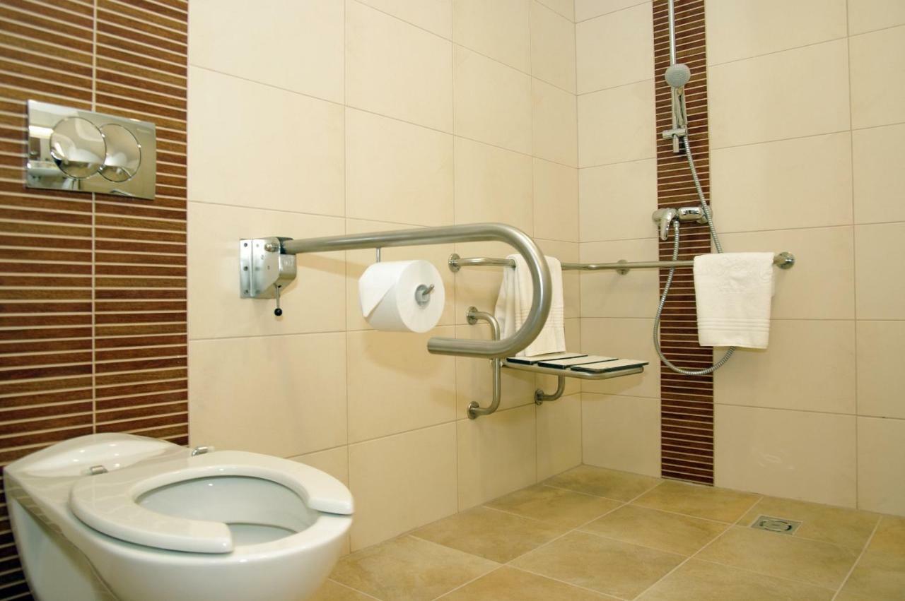 Wellness Hotel Gyula Exterior photo